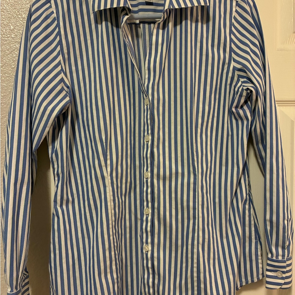 Foxcroft Women’s Blue and White Striped Button Down Top